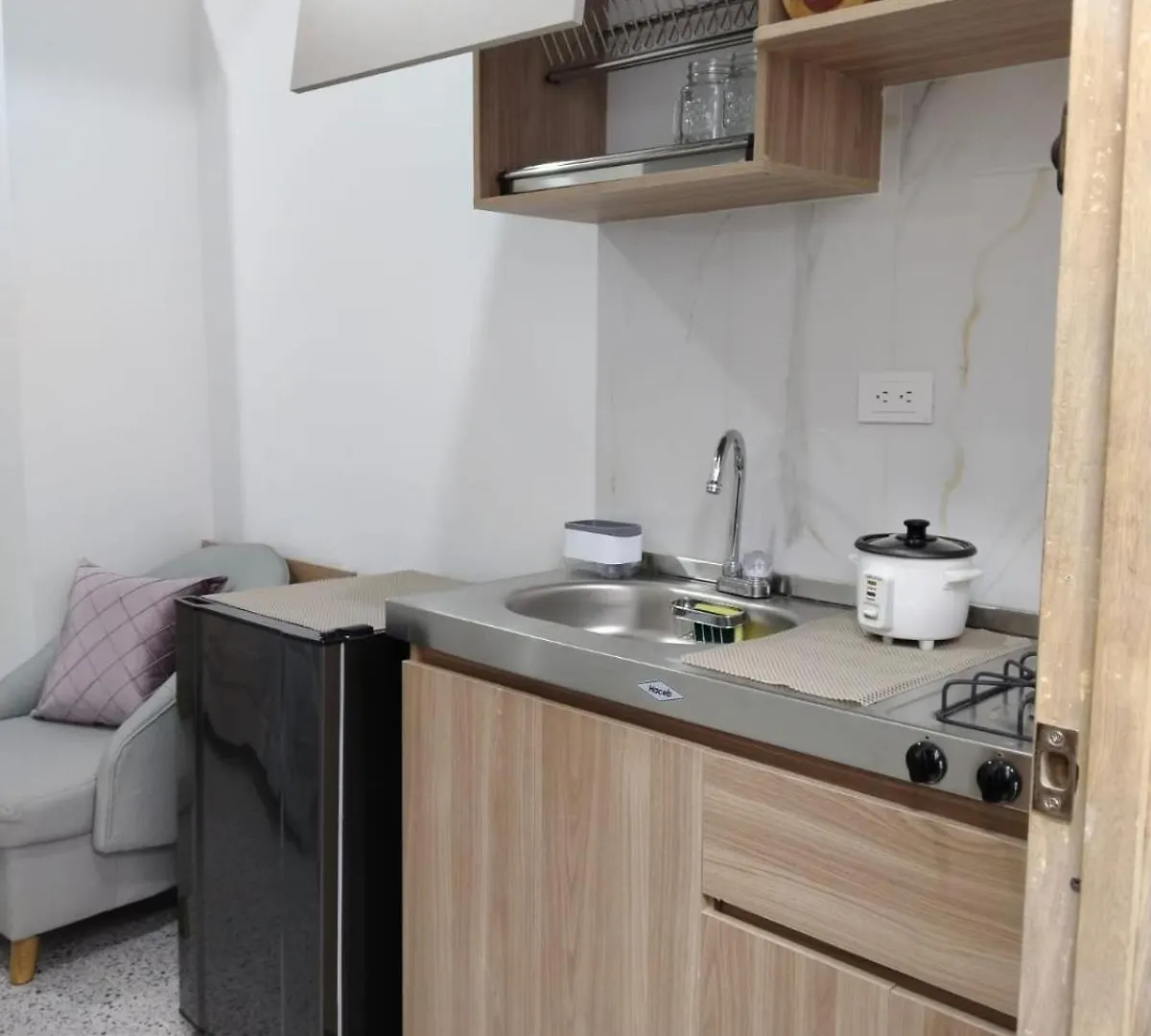 Apartaestudios Jasd-Prado Medellin Guest house